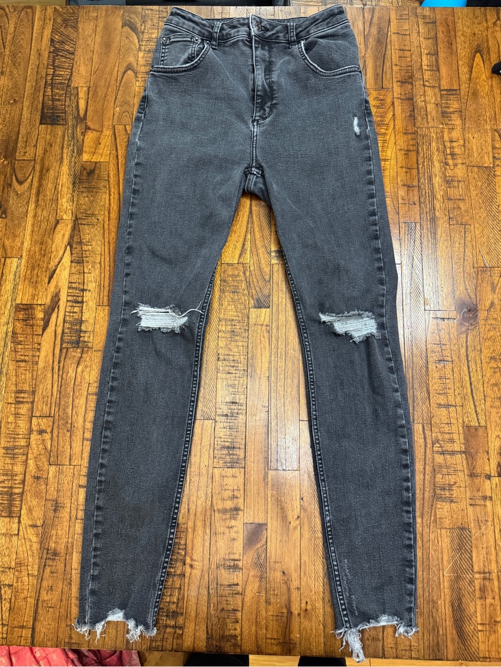 White Fox Boutique High Rise Skinny Distressed Jeans Size Medium